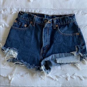 HIGH WAISTED DENIM SHORTS